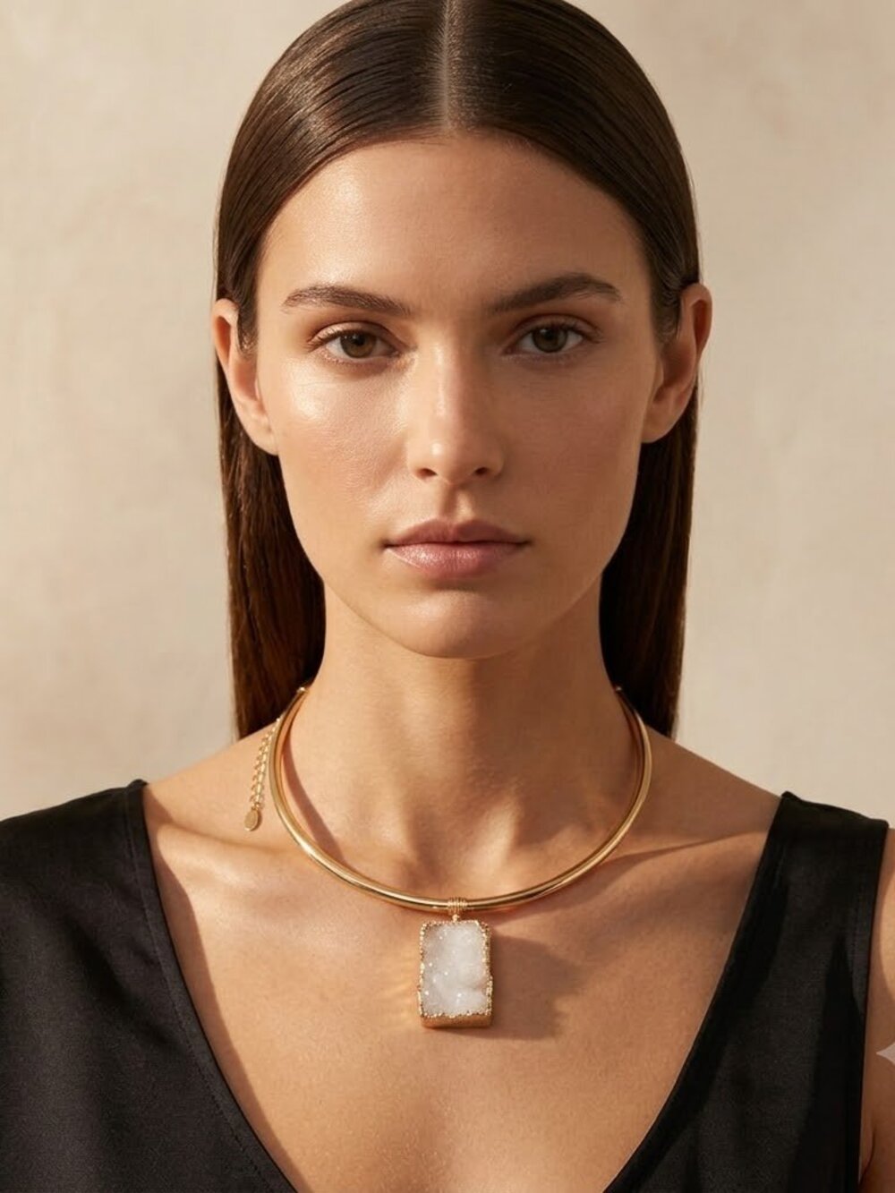 Elegant White Druzy Pendant Necklace